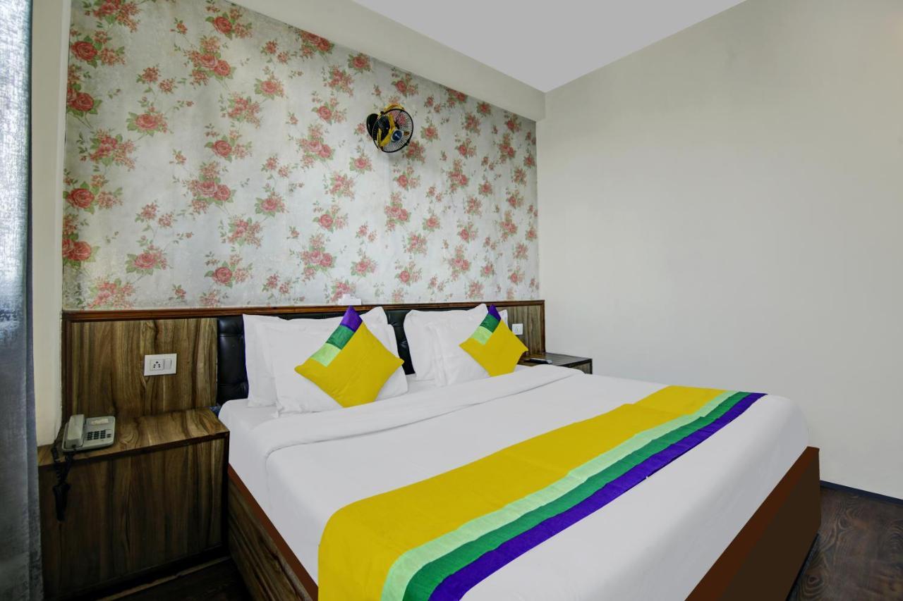 Itsy Hotels Crystal Palace With Valley View Shimla Eksteriør billede