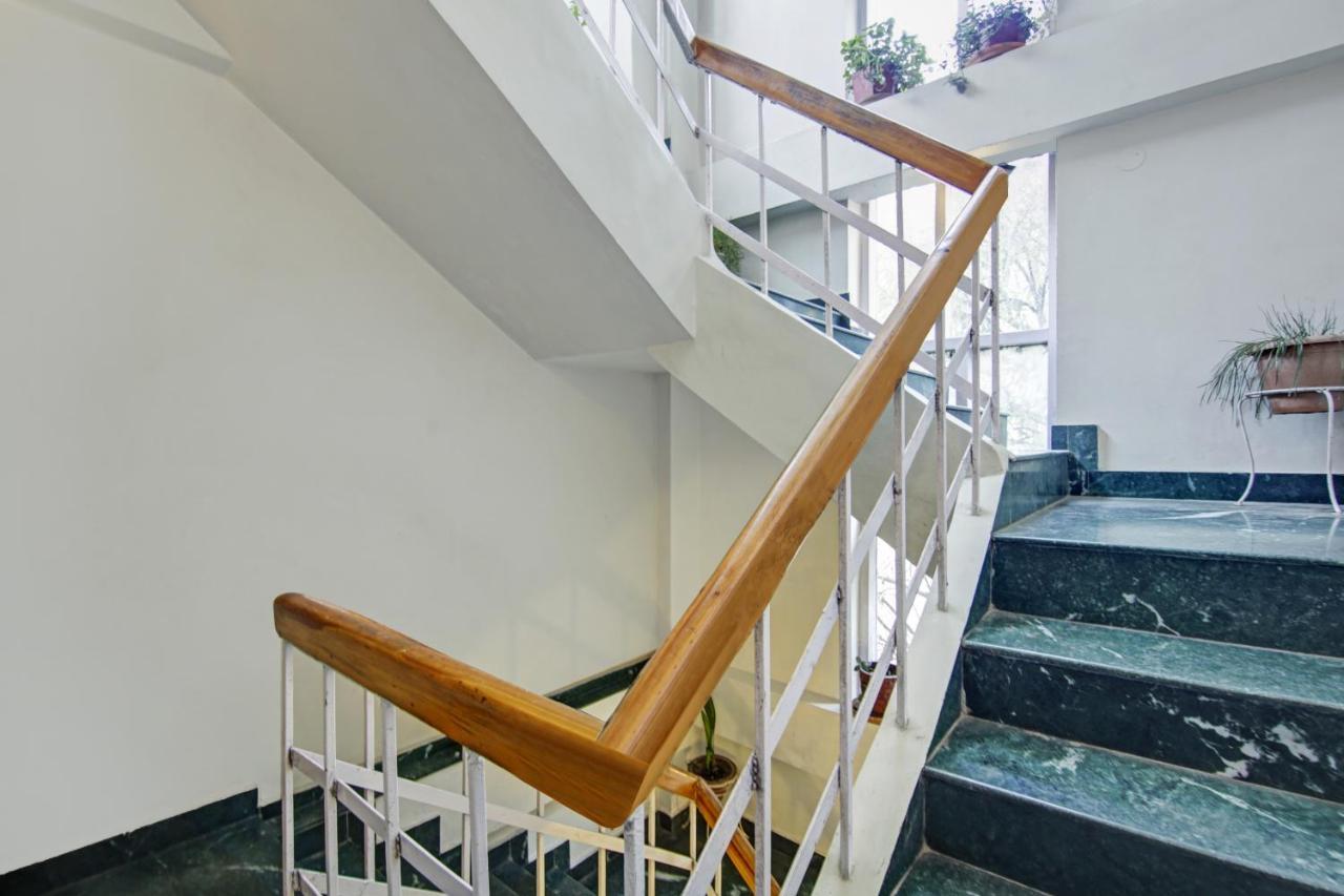 Itsy Hotels Crystal Palace With Valley View Shimla Eksteriør billede