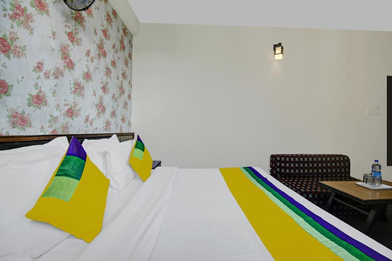 Itsy Hotels Crystal Palace With Valley View Shimla Eksteriør billede